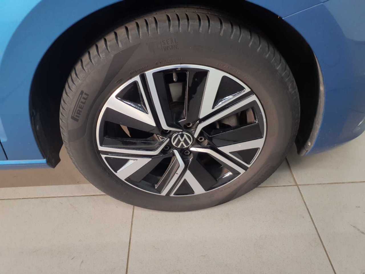 Vw Touran 2.0 TDI SCR DSG Highline 17