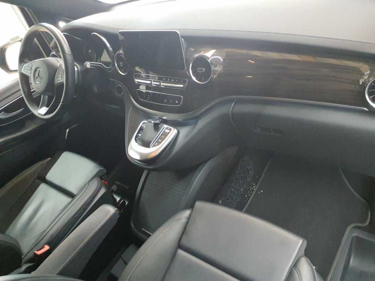 Mercedes-Benz V 300 d extralang 4Matic 9G-TRONIC Avantgarde Edition 2021 12