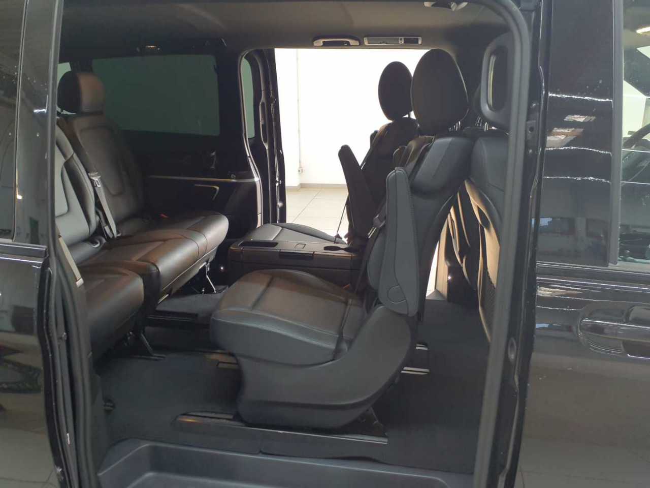 Mercedes-Benz V 300 d extralang 4Matic 9G-TRONIC Avantgarde Edition 2021 9