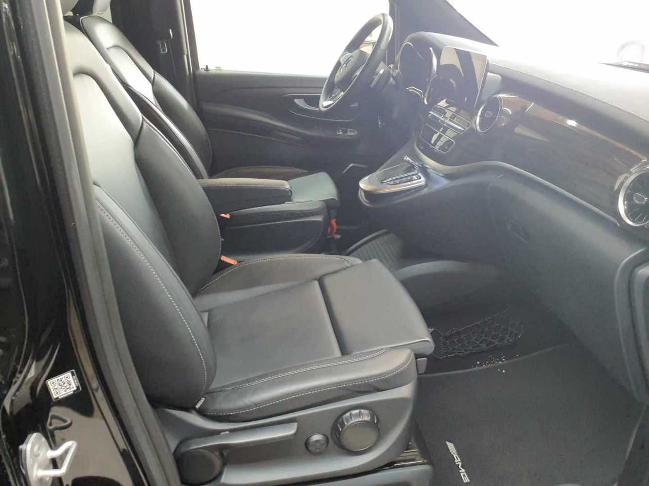 Mercedes-Benz V 300 d extralang 4Matic 9G-TRONIC Avantgarde Edition 2021 11