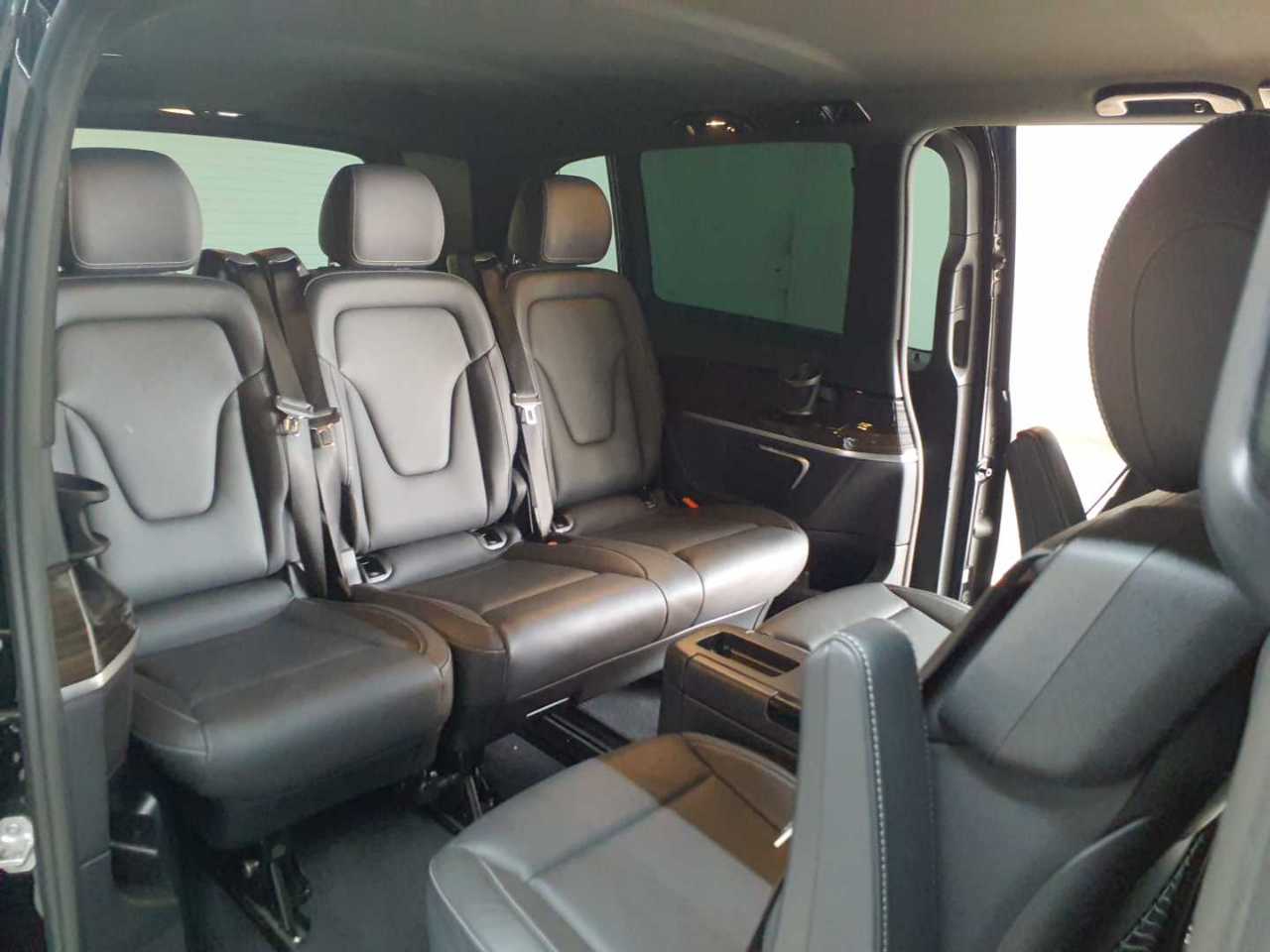 Mercedes-Benz V 300 d extralang 4Matic 9G-TRONIC Avantgarde Edition 2021 10