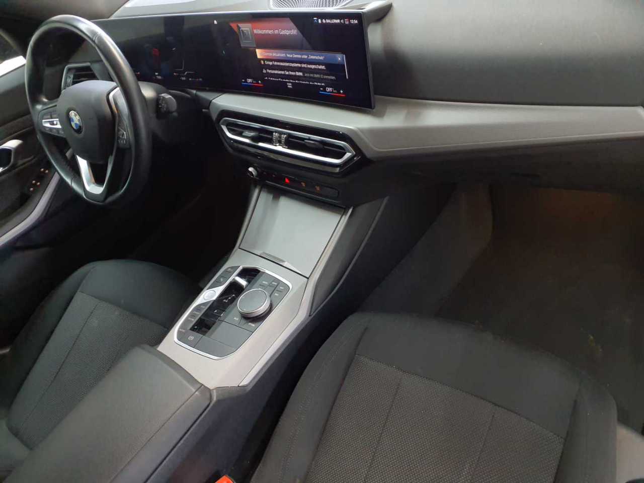 Bmw 318d Touring Aut. 9