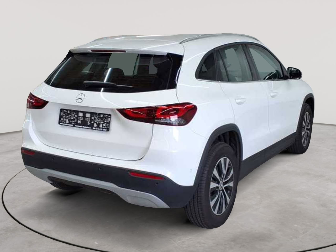 Mercedes-Benz GLA 200 d 8G-DCT Style 4