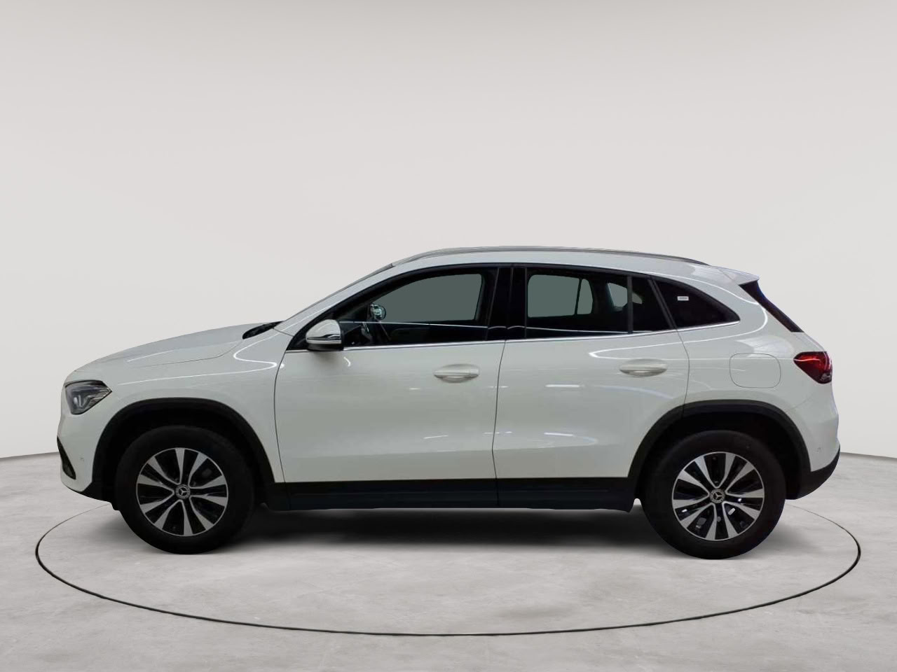 Mercedes-Benz GLA 200 d 8G-DCT Style 6