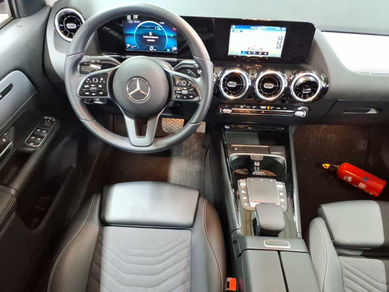 Mercedes-Benz GLA 200 d 8G-DCT Style 10