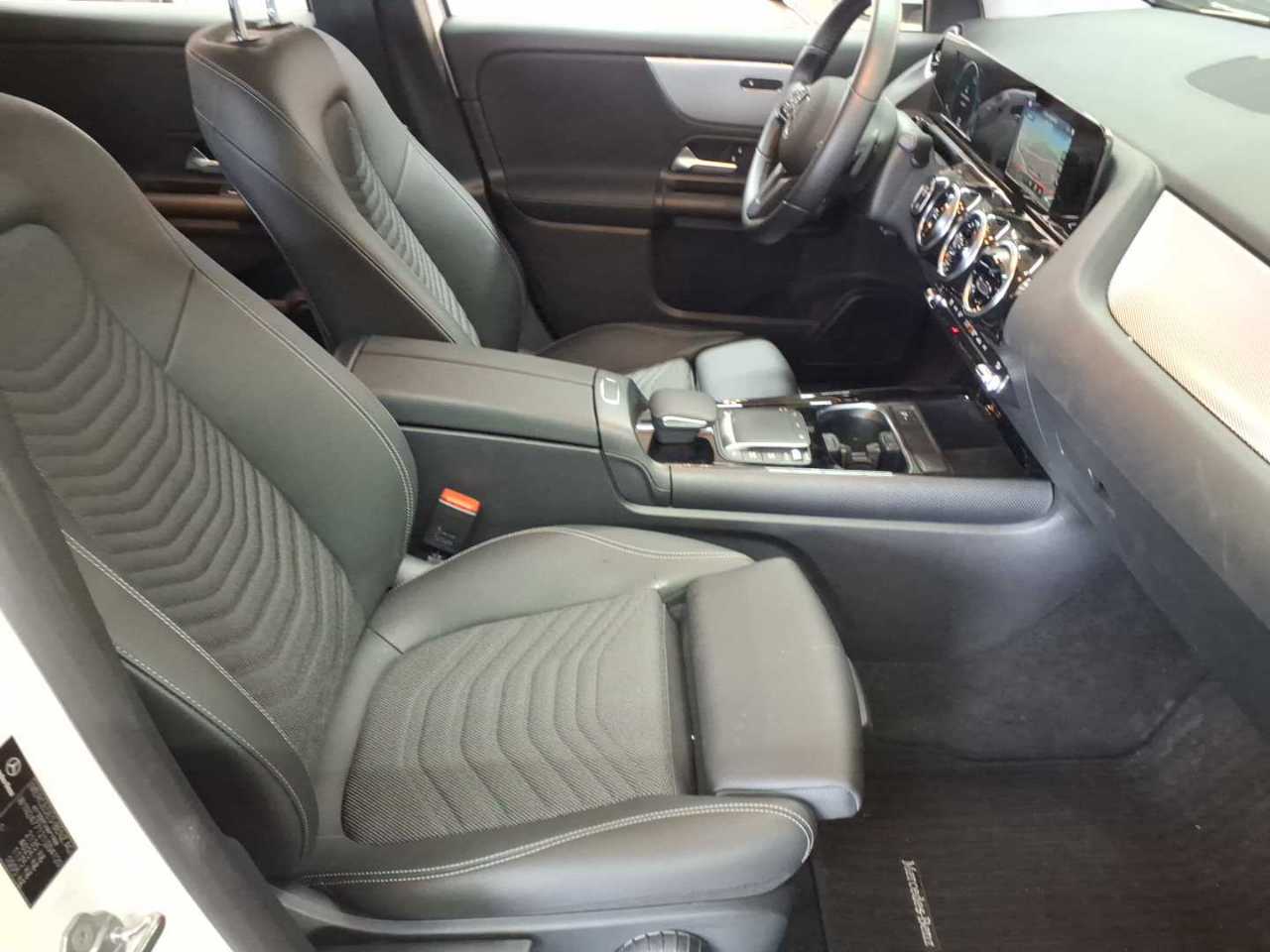 Mercedes-Benz GLA 200 d 8G-DCT Style 8