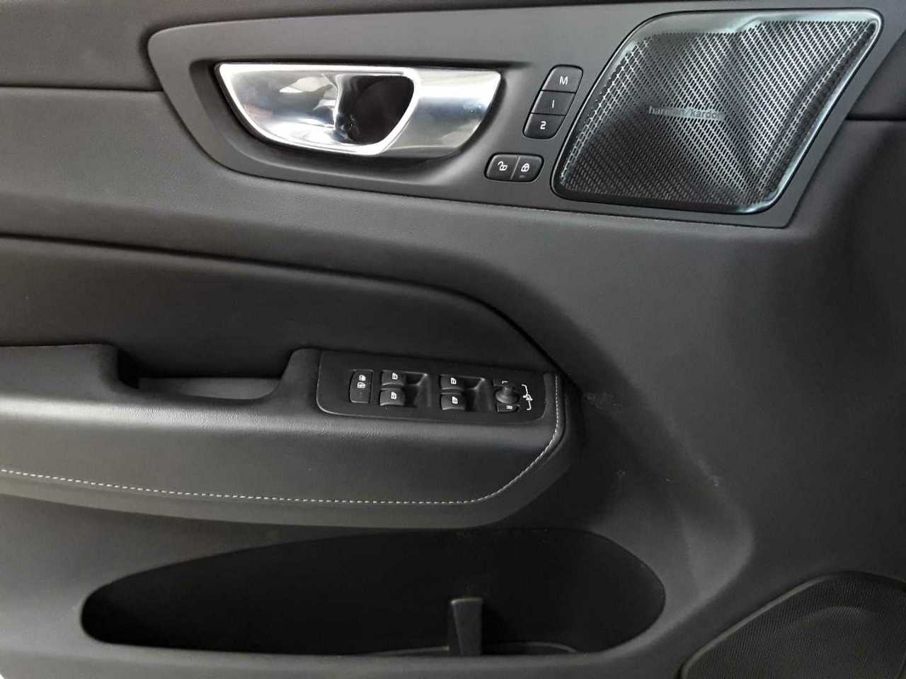 Volvo XC60 B4 D Geartronic RDesign 16