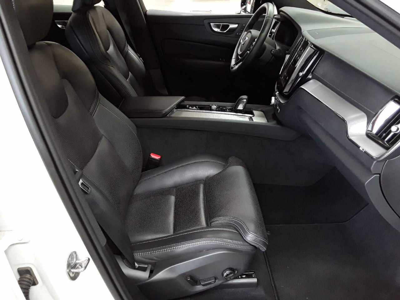 Volvo XC60 B4 D Geartronic RDesign 8