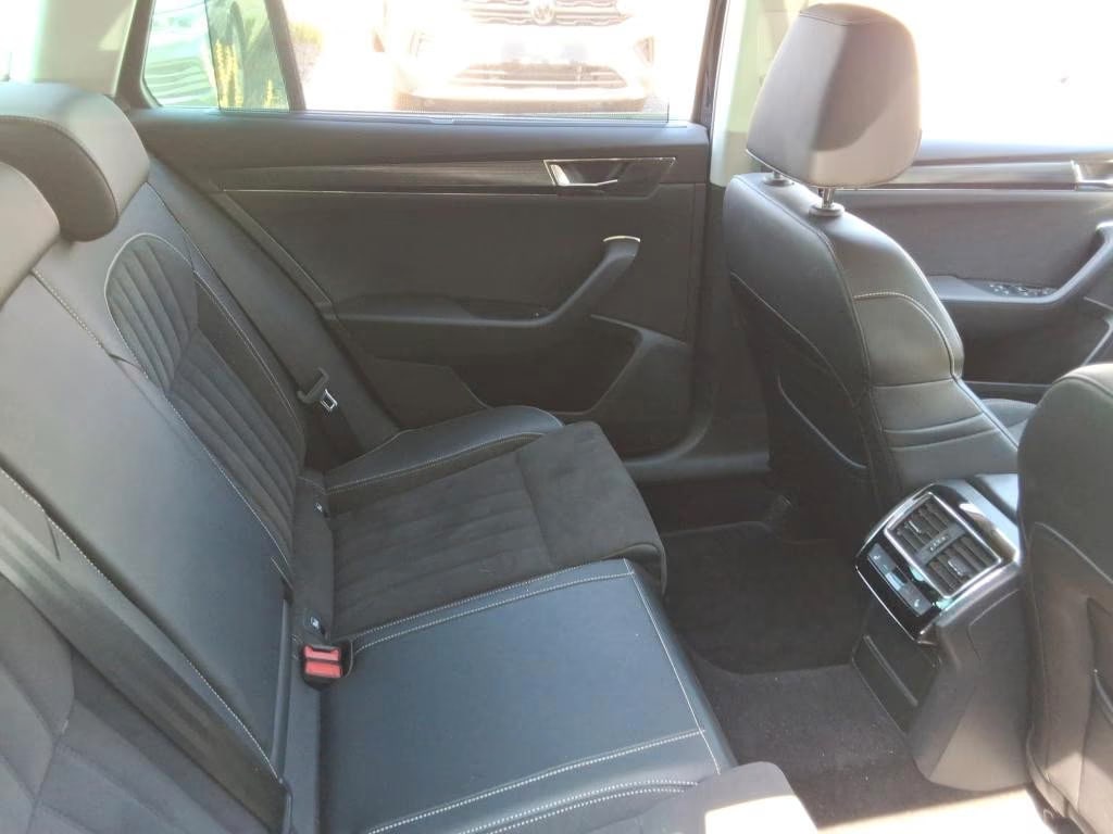 Skoda Superb 2.0 2023 6
