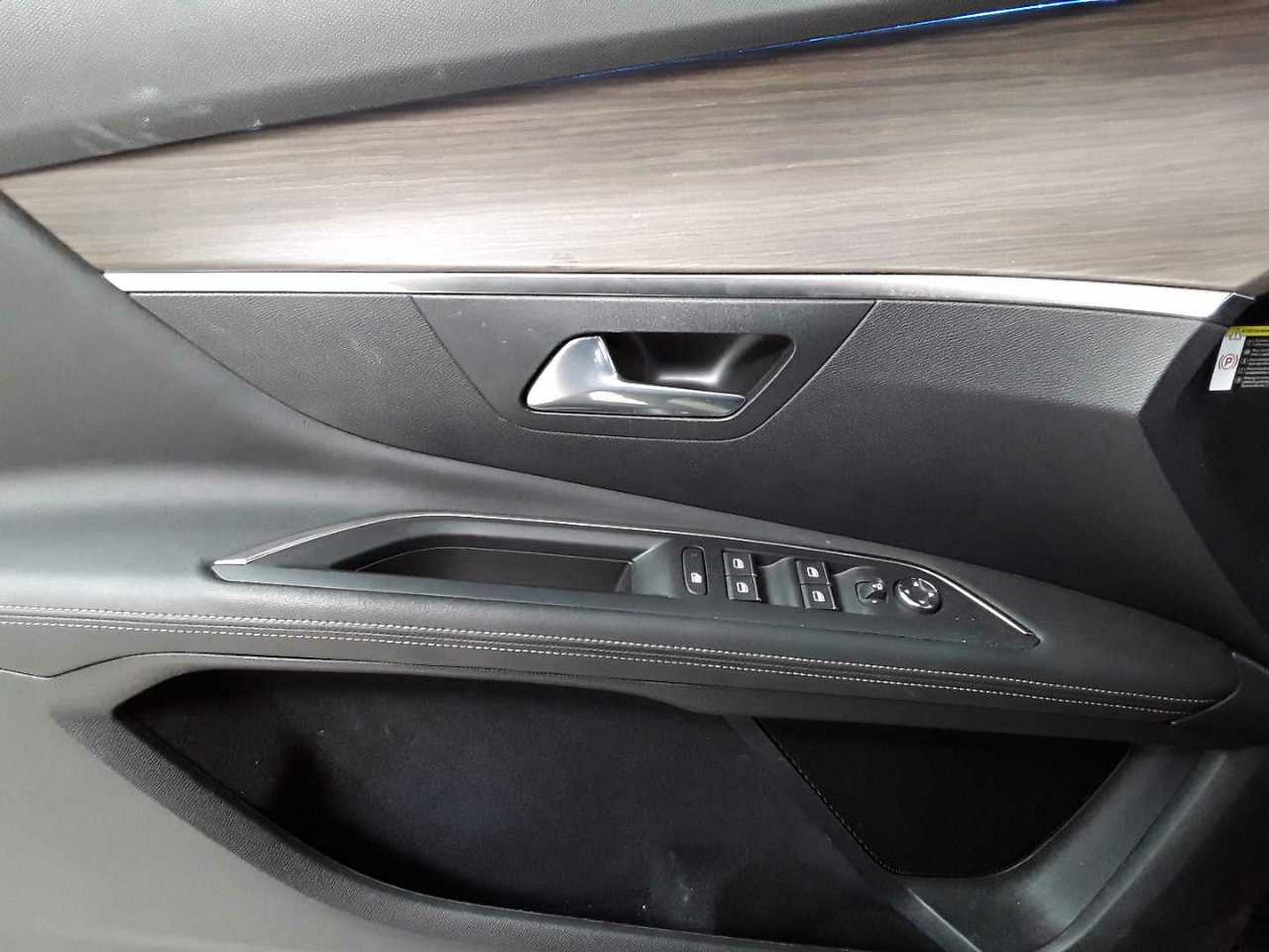 Peugeot 3008 Hybrid4 300 e-EAT8 GT Pack 16