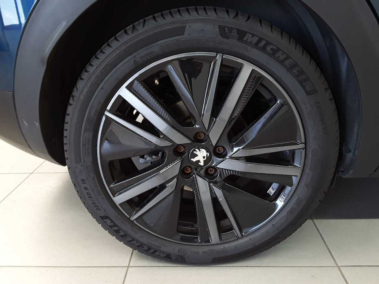 Peugeot 3008 Hybrid4 300 e-EAT8 GT Pack 18