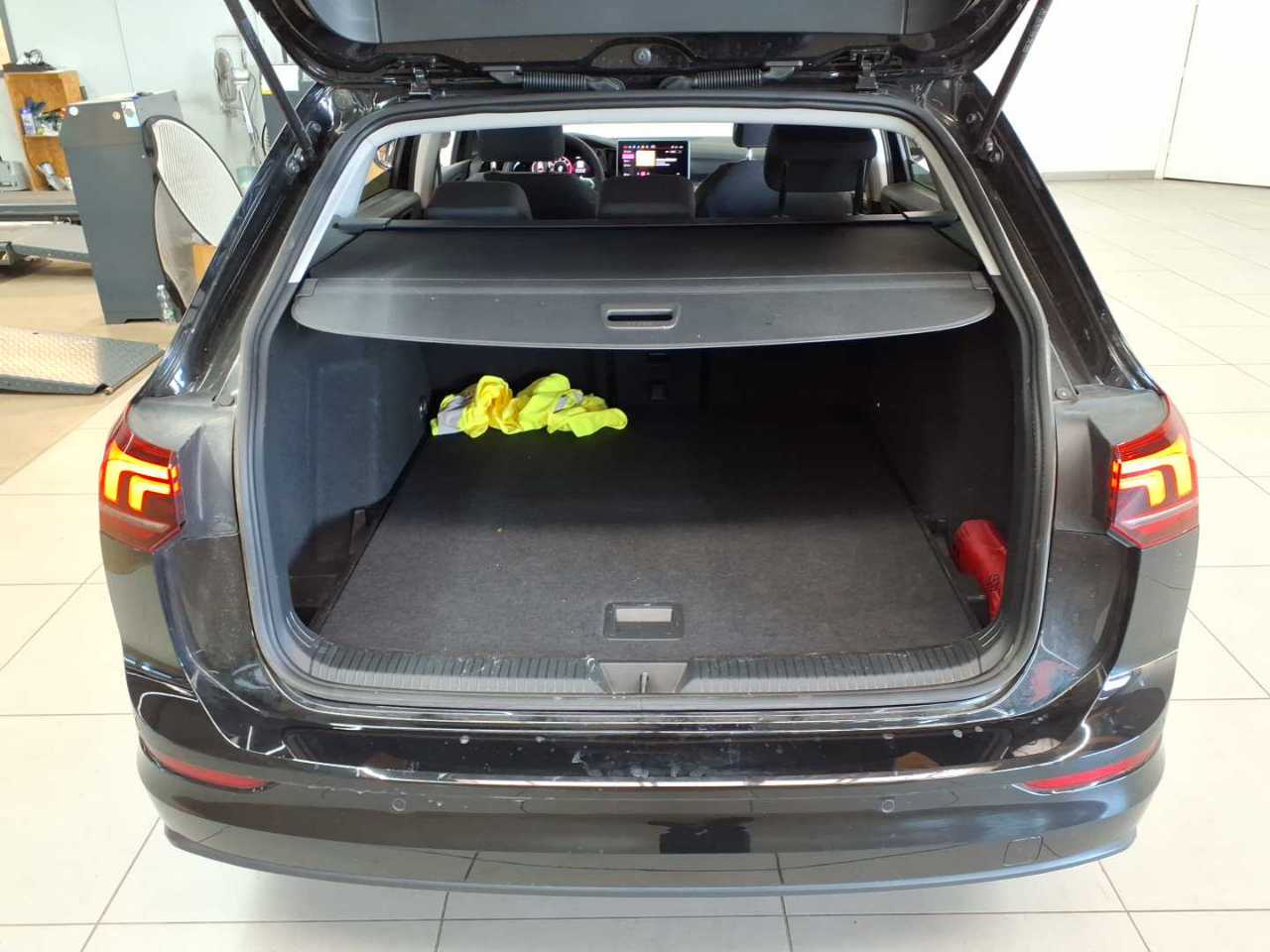 Vw Golf Variant 1.5 eTSI OPF DSG Life 15