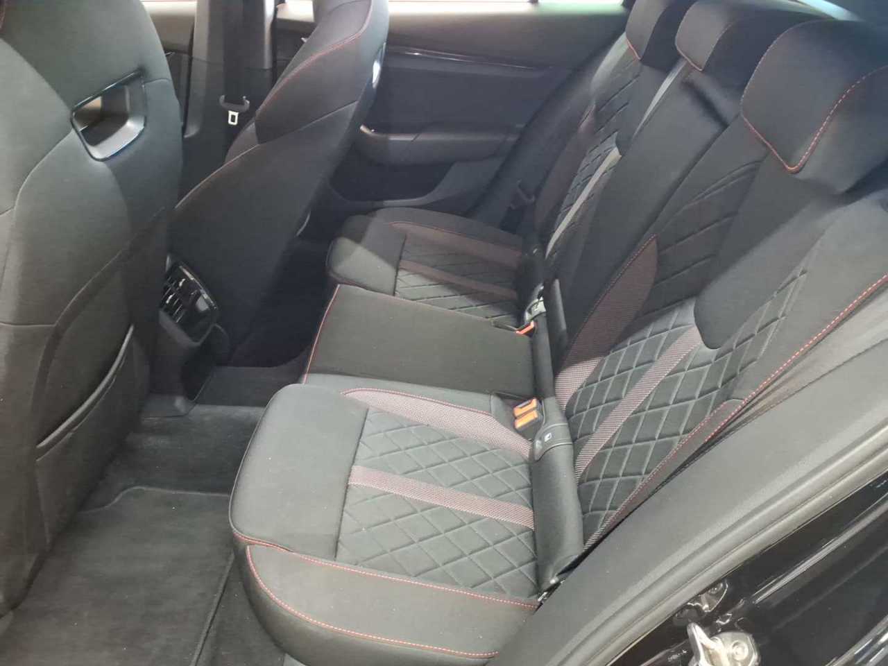 Skoda Octavia Combi 2.0 TSI DSG RS 13