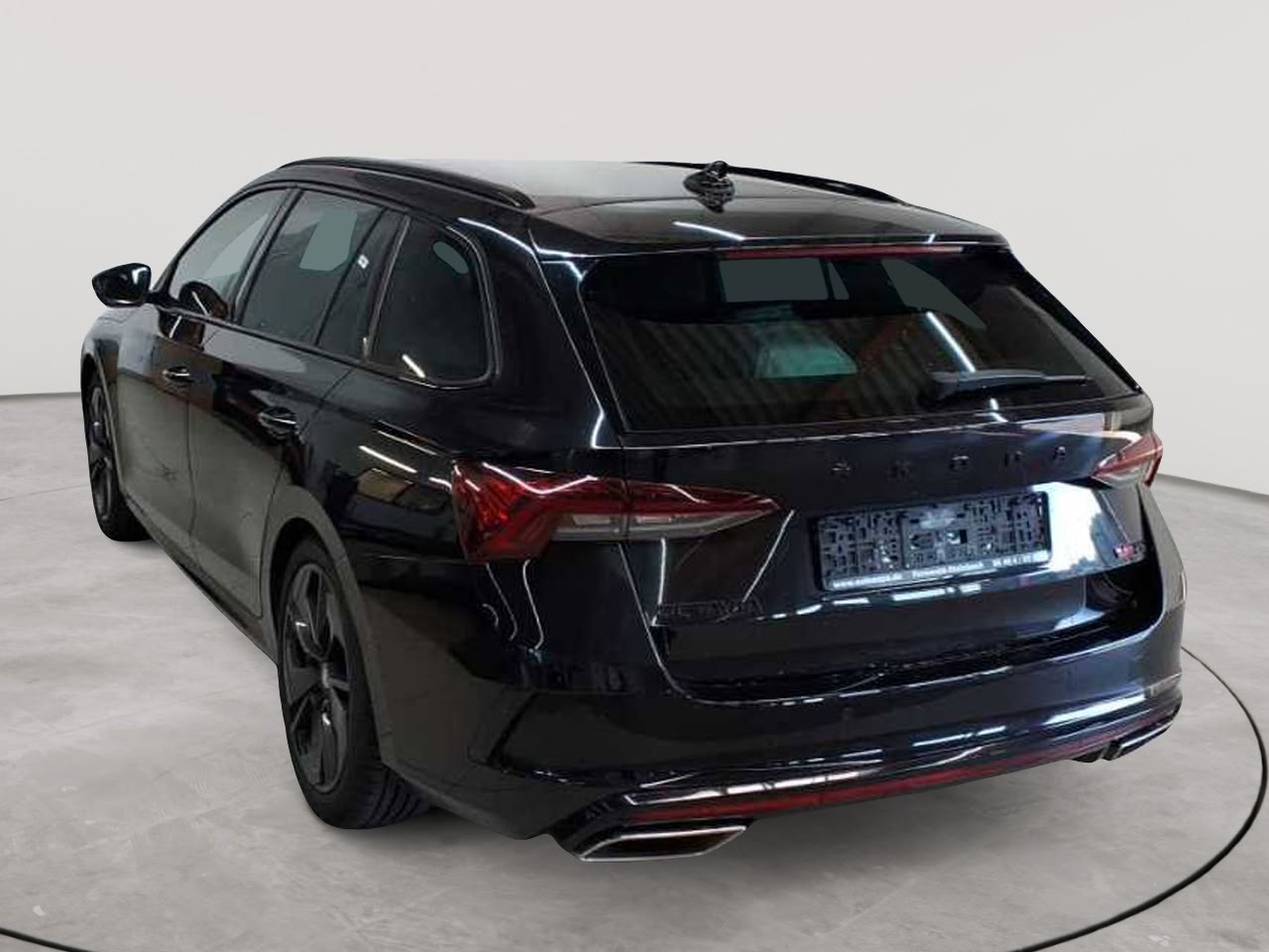 Skoda Octavia Combi 2.0 TSI DSG RS 5