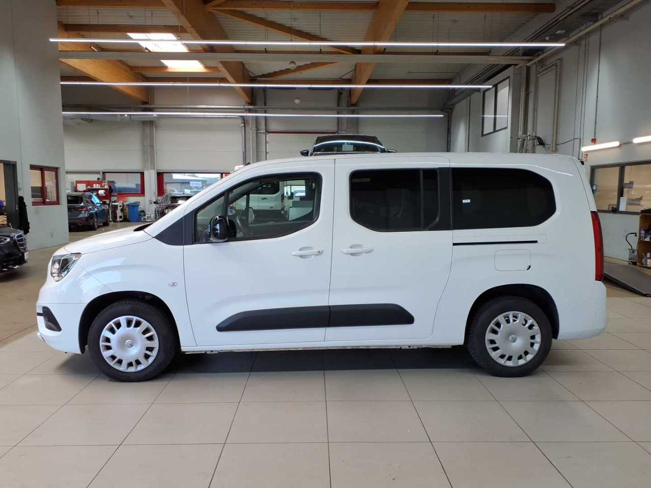 Opel Combo Life XL 1.5 D Start/Stop Elegance 6