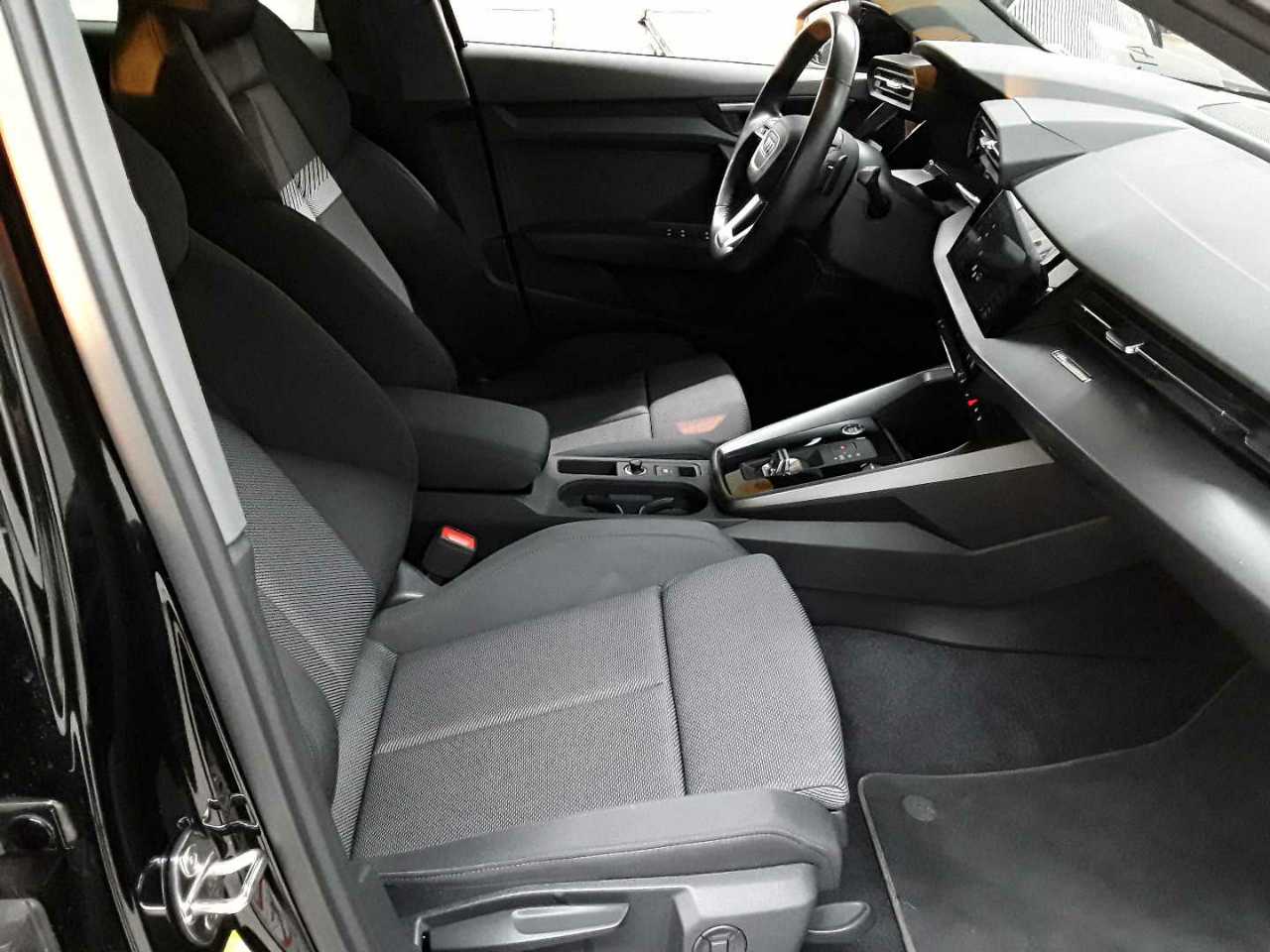 Audi A3 35 TDI Sportback S tronic advanced 8