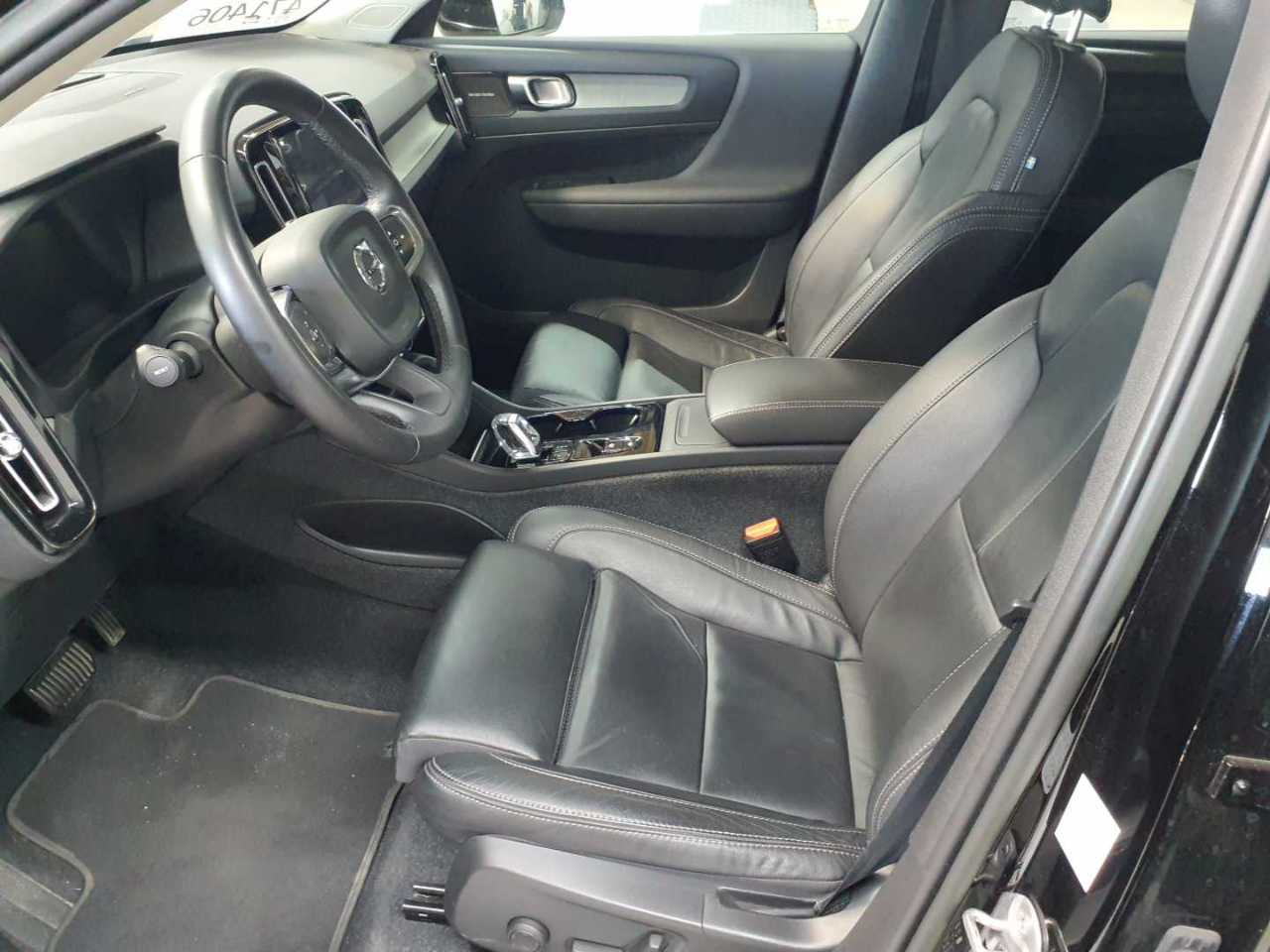 Volvo XC40 B5 B AWD Ultimate Bright 7
