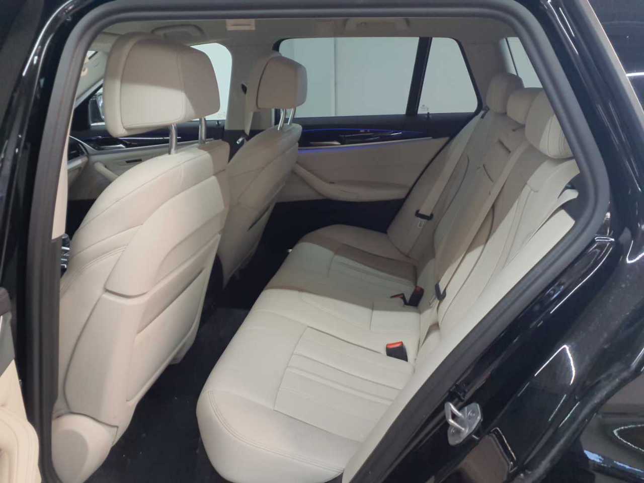 Bmw 530i Touring Aut. Luxury Line 13
