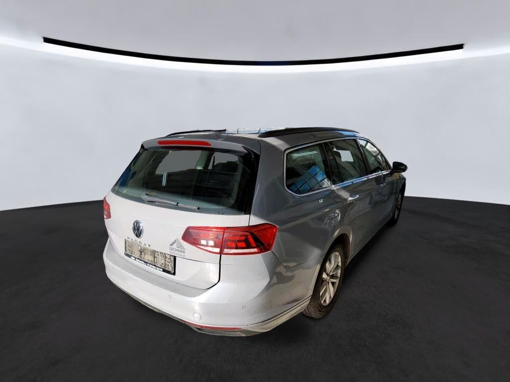 Volkswagen Passat Variant 2.0 2022 4