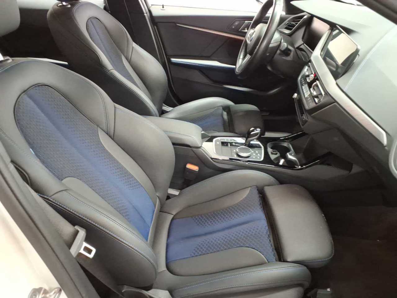 Bmw 118i Aut. M Sport 8