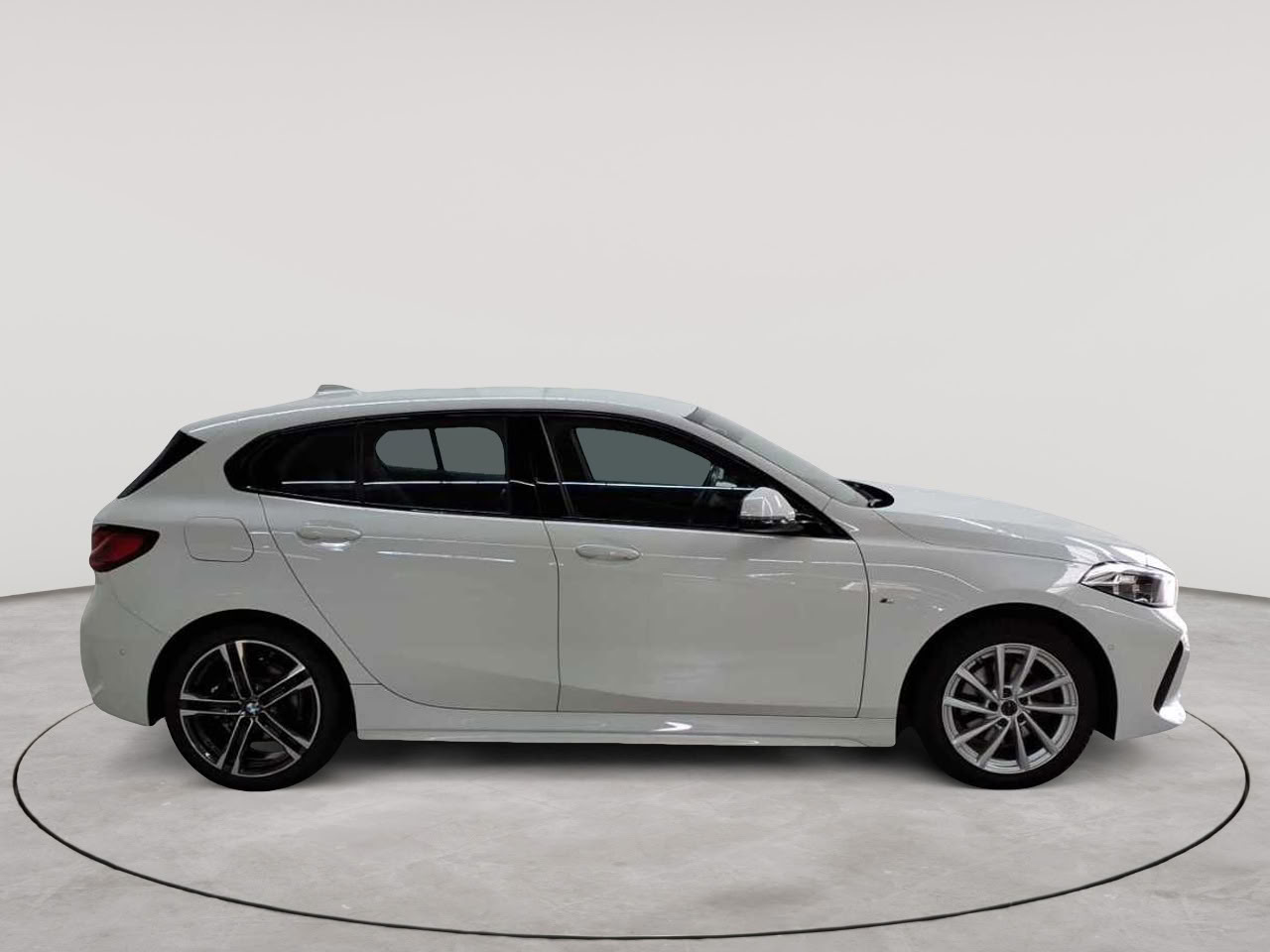 Bmw 118i Aut. M Sport 3