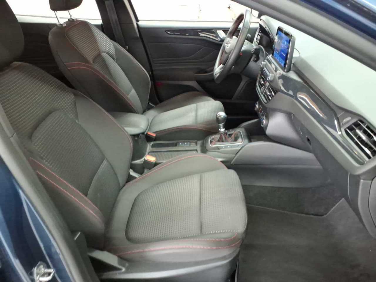 Ford Focus Turnier 1.0 EcoBoost Hybrid ST-LINE 11