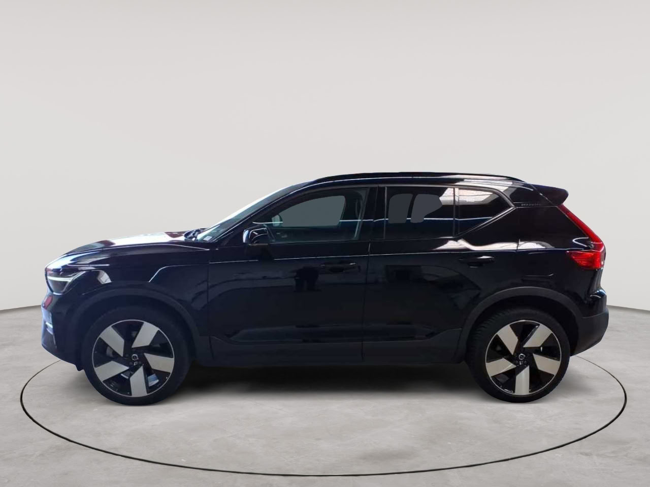 Volvo XC40 Recharge 78 kWh Twin Motor Plus 6