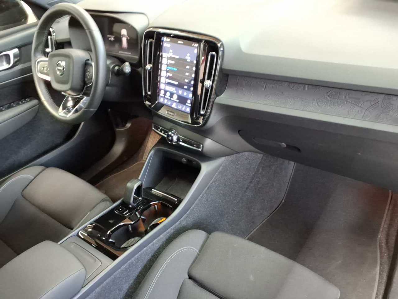 Volvo XC40 Recharge 78 kWh Twin Motor Plus 9