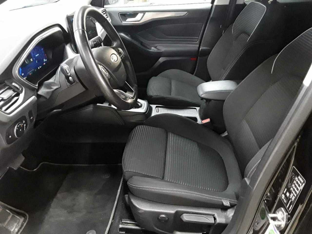 Ford Focus Turnier 1.0 EcoBoost Hybrid Aut. TITANIUM X 4