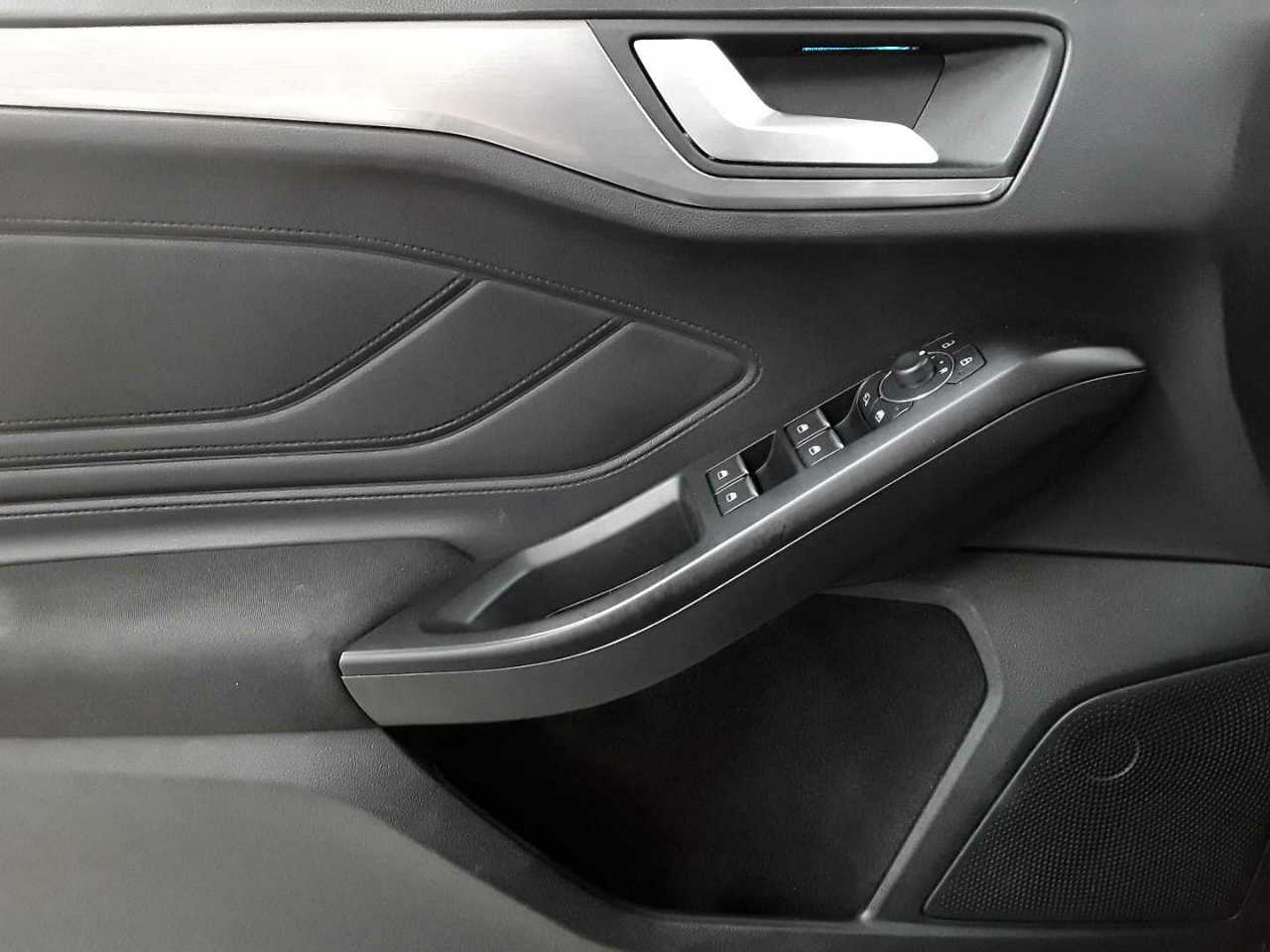 Ford Focus Turnier 1.0 EcoBoost Hybrid Aut. TITANIUM X 16
