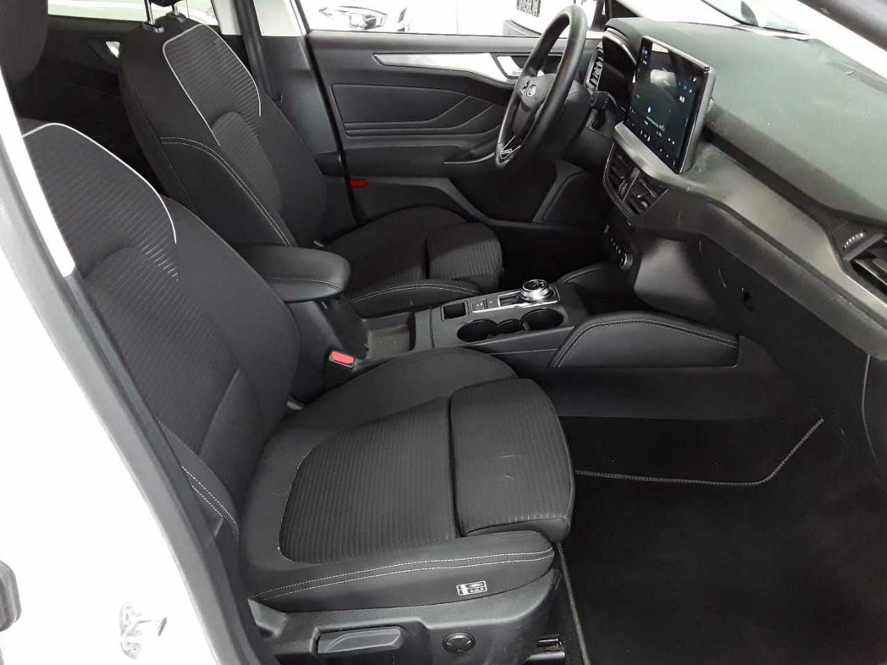 Ford Focus Turnier 1.5 EcoBlue Start-Stopp-System Aut. TITANIUM X 7