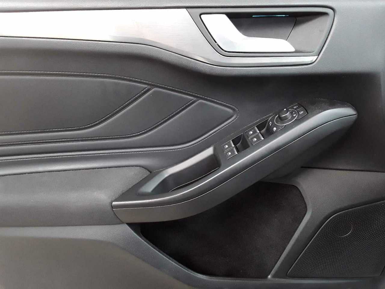 Ford Focus Turnier 1.5 EcoBlue Start-Stopp-System Aut. TITANIUM X 15