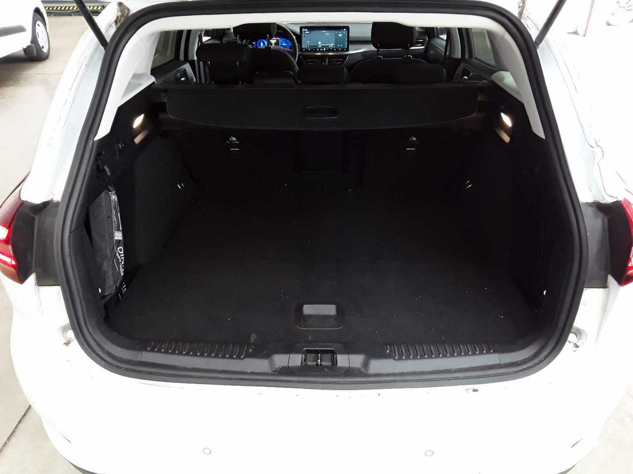 Ford Focus Turnier 1.5 EcoBlue Start-Stopp-System Aut. TITANIUM X 14
