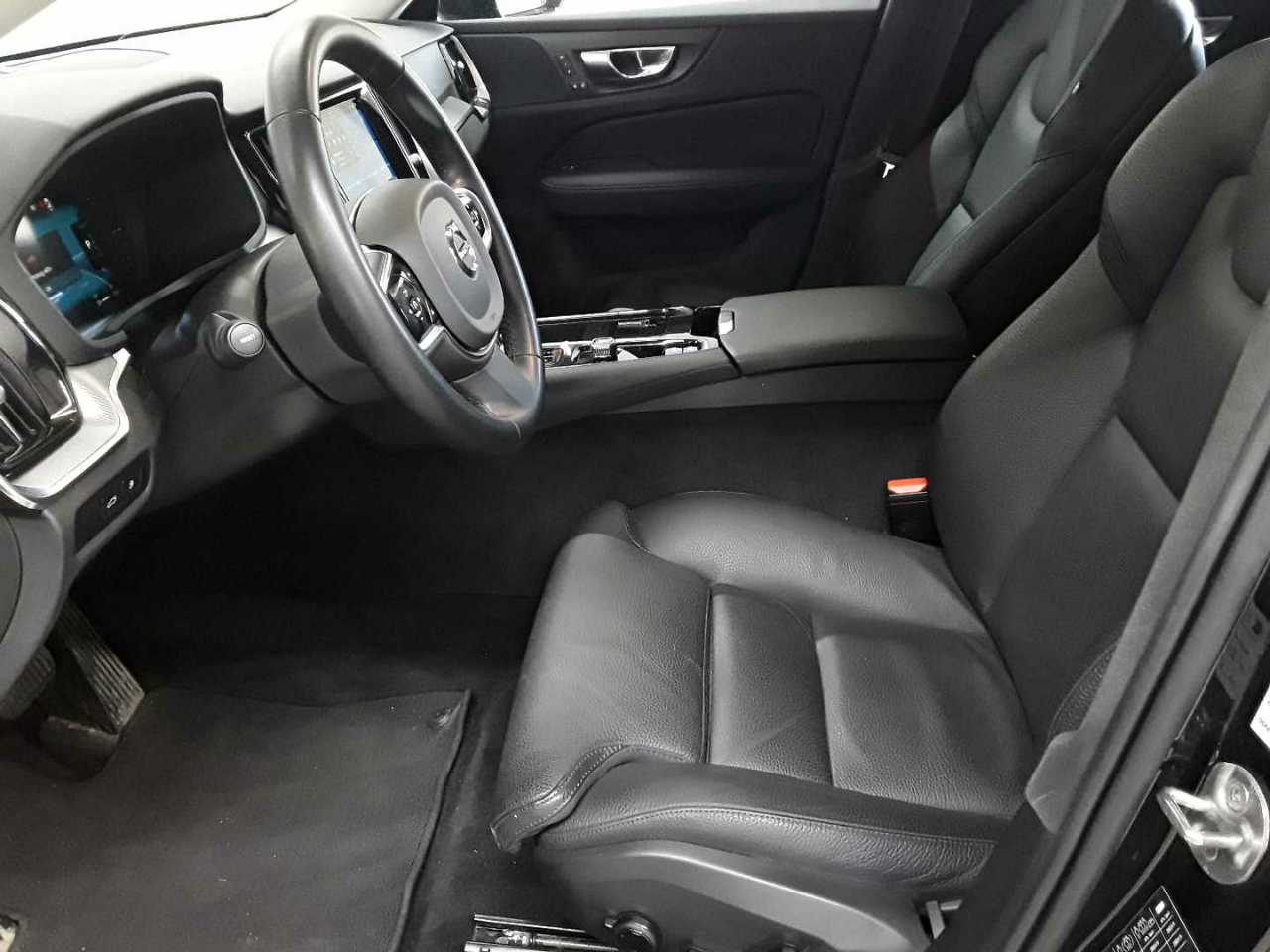 Volvo V60 T6 AWD Recharge Plus Dark 7