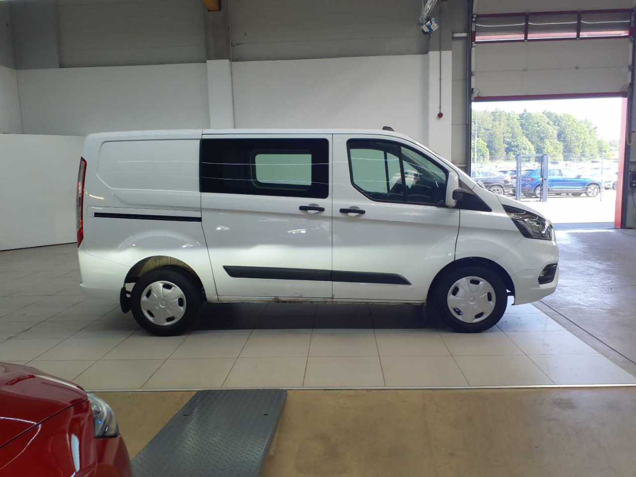 Ford Transit Custom 340 L1H1 LKW VA Autm. Trend 3