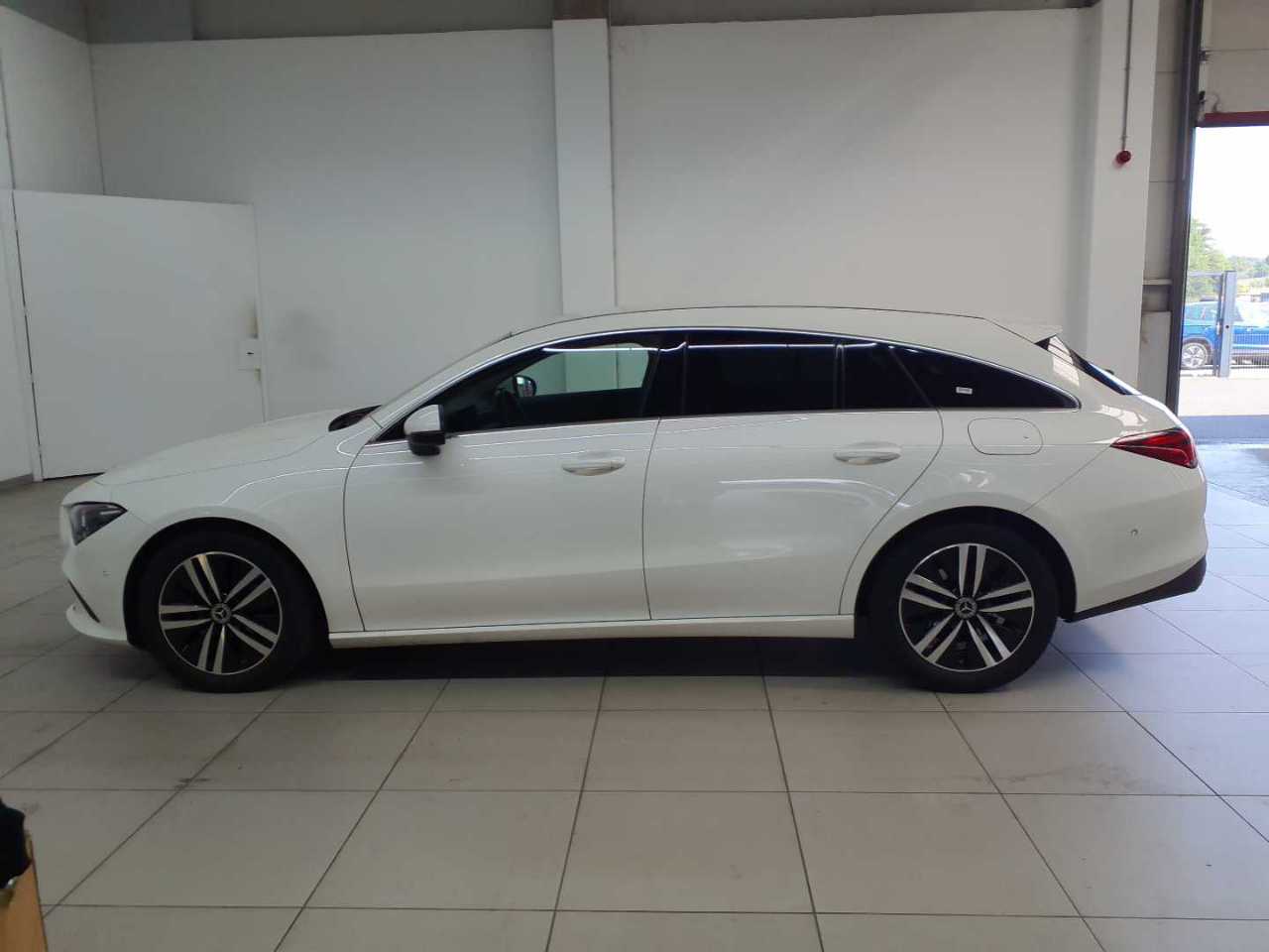 Mercedes-Benz CLA 200 d Shooting Brake 8G-DCT Progressive 6