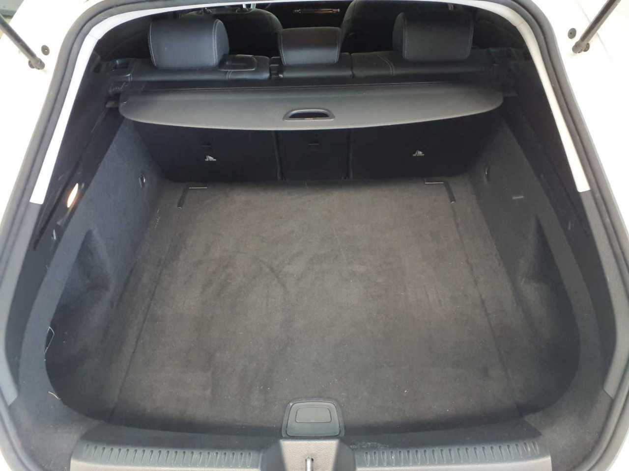 Mercedes-Benz CLA 200 d Shooting Brake 8G-DCT Progressive 9