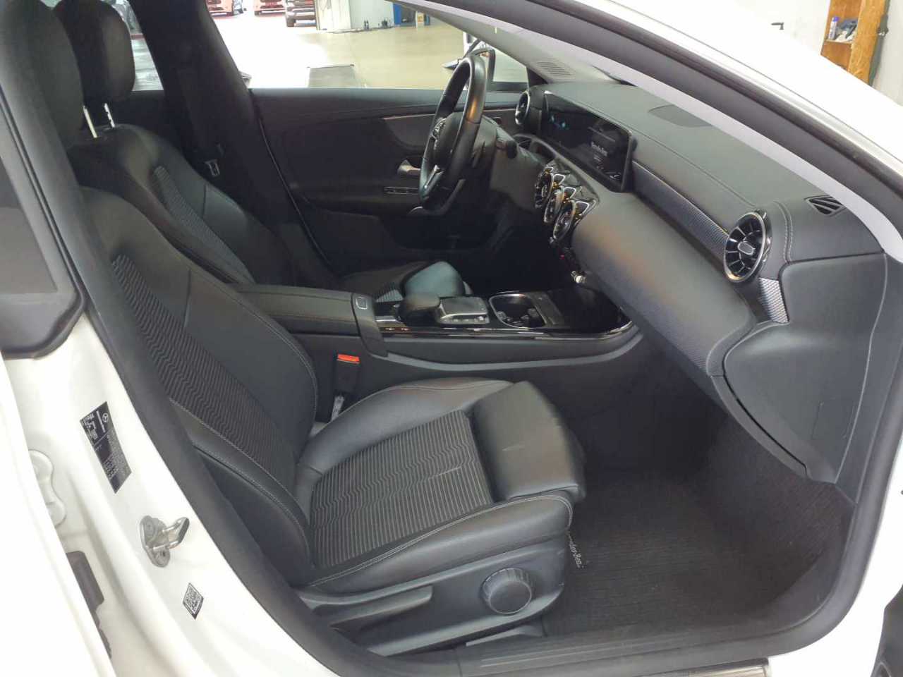 Mercedes-Benz CLA 200 d Shooting Brake 8G-DCT Progressive 11
