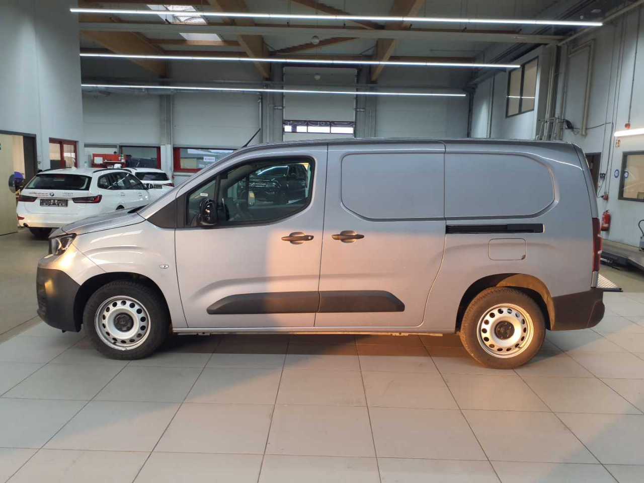 Peugeot Partner 1.5 BlueHDi 130 L2 EHZ S&S Premium 6