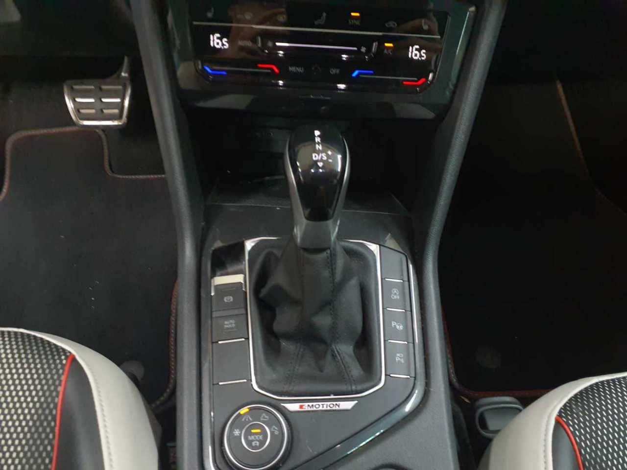 Vw Tiguan 2.0 TSI OPF 4MOTION DSG URBAN SPORT 10