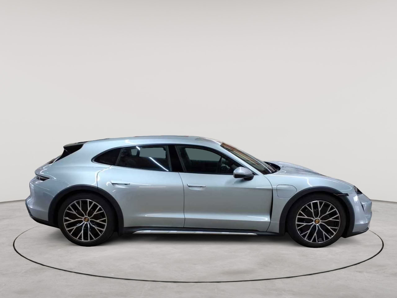 Porsche Taycan 4 Cross Turismo 3