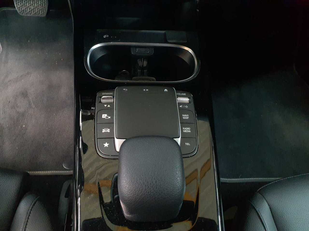Mercedes-Benz A 250 e 8G-DCT Progressive 10