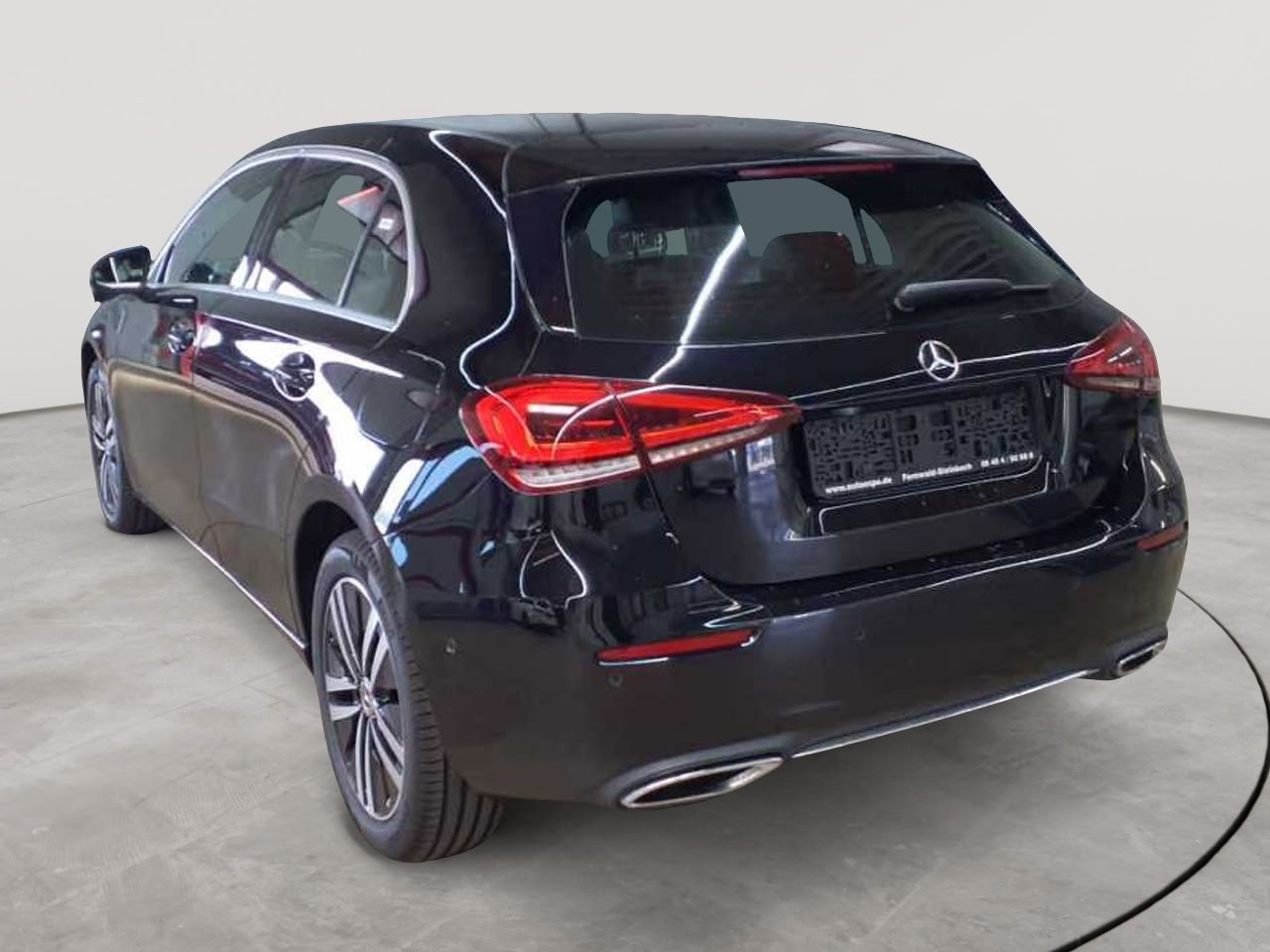 Mercedes-Benz A 250 e 8G-DCT Progressive 5