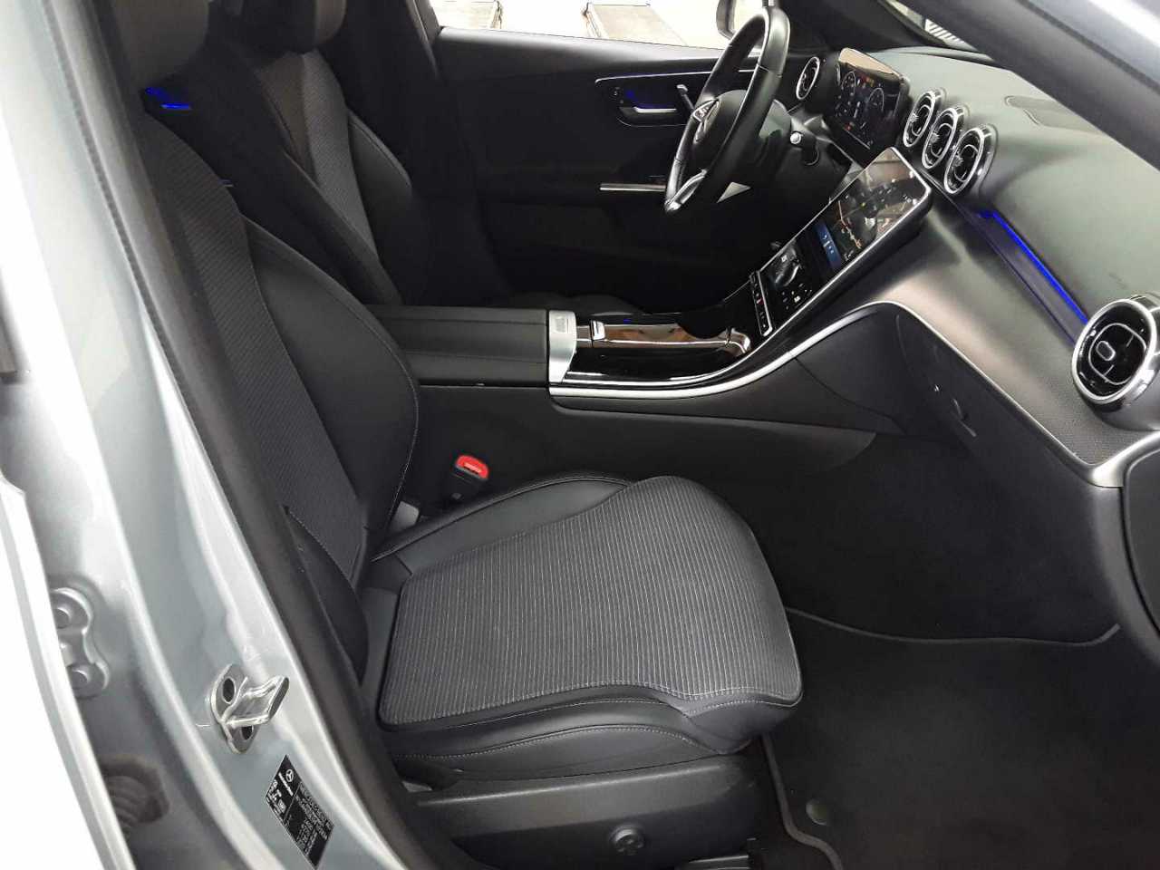 Mercedes-Benz C 200 d T 9G-TRONIC Avantgarde 8