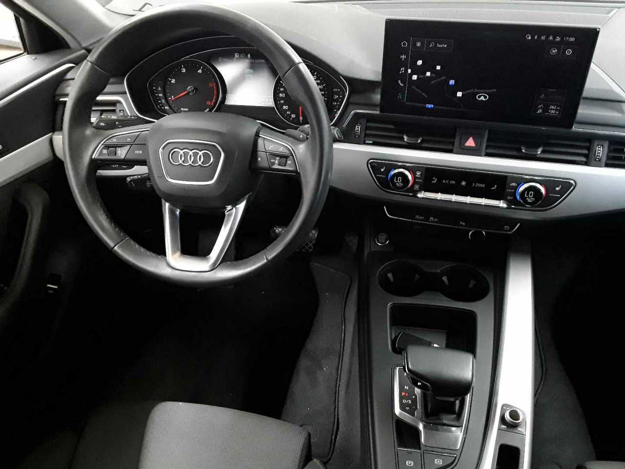 Audi A4 Avant 30 TDI S tronic 10