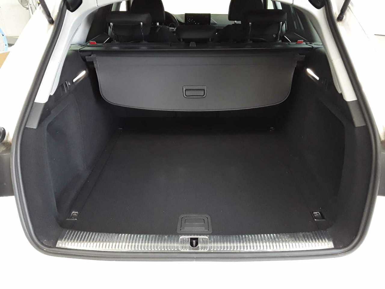 Audi A4 Avant 30 TDI S tronic 15