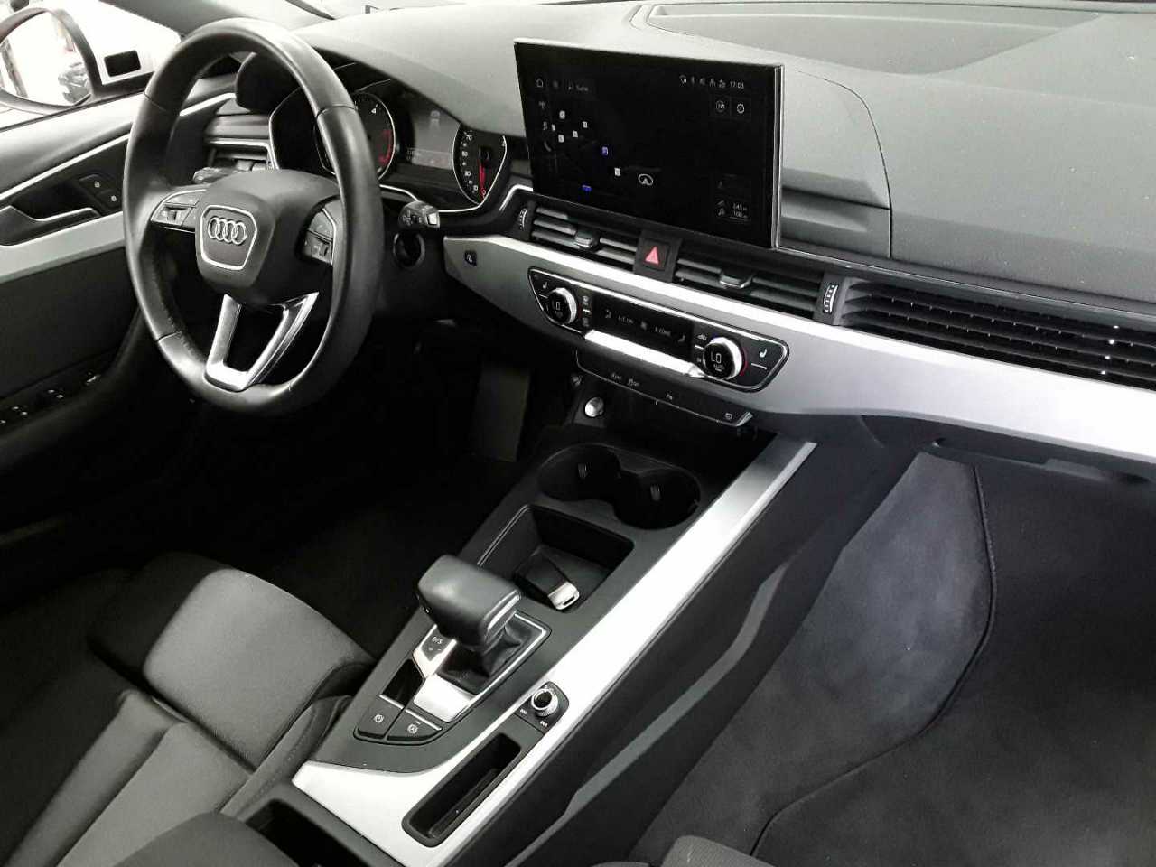 Audi A4 Avant 30 TDI S tronic 9