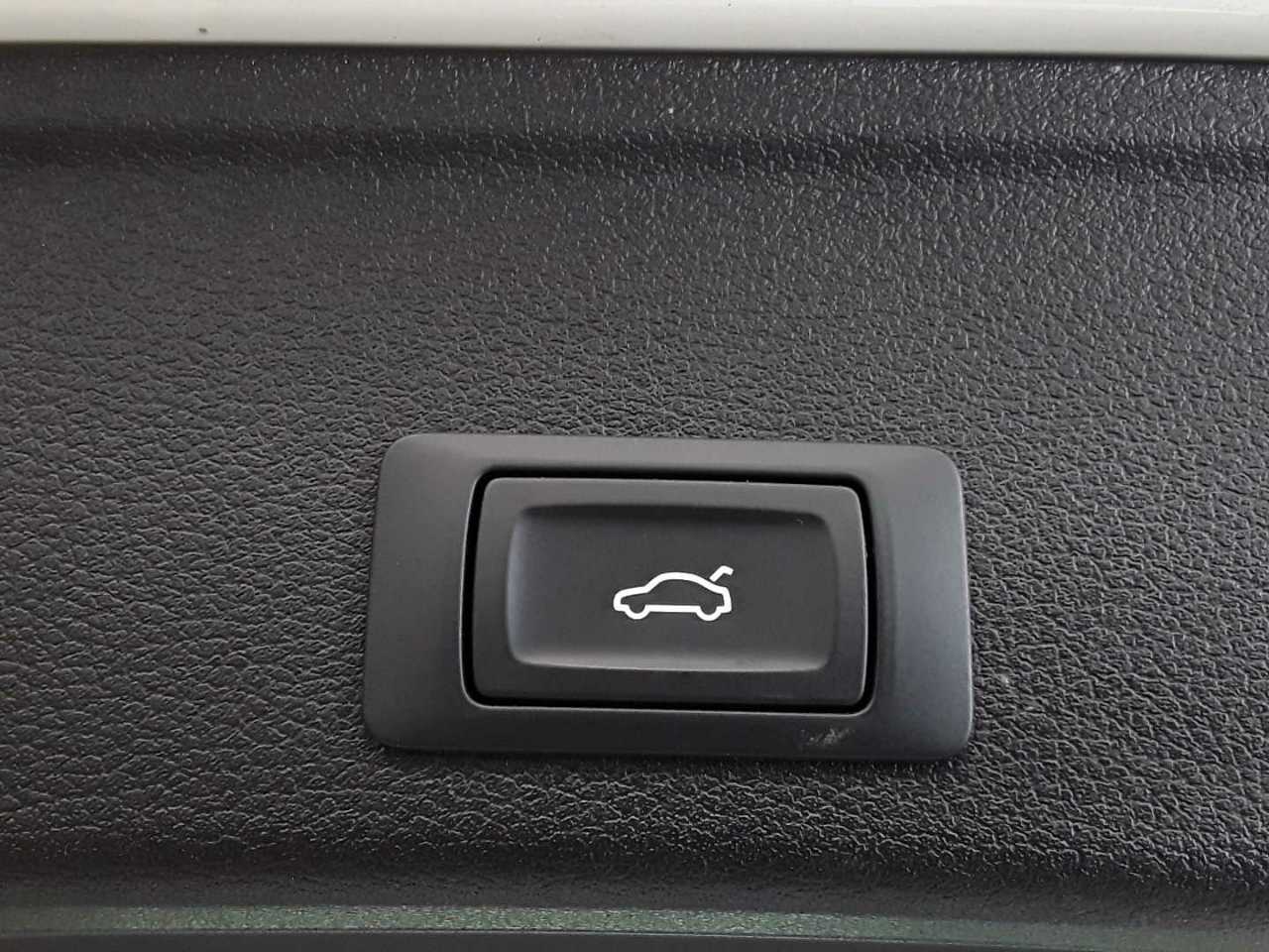 Audi A4 Avant 30 TDI S tronic 17