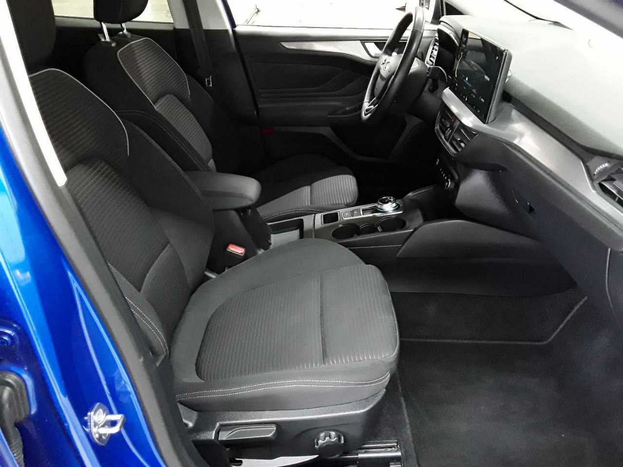 Ford Focus Turnier 1.5 EcoBlue Start-Stopp-System Aut. TITANIUM 8