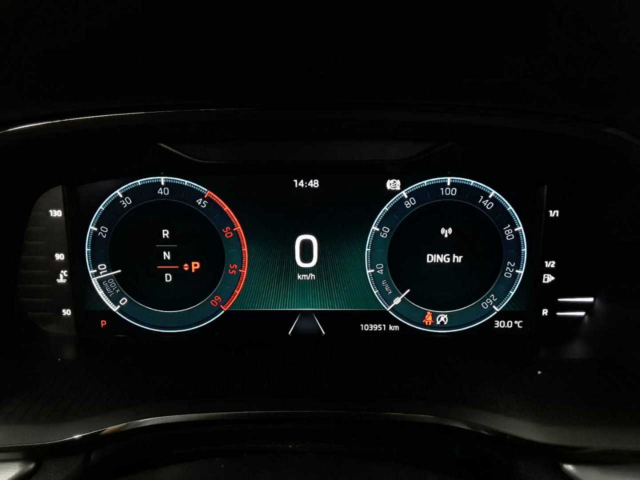 Skoda Octavia Combi 2.0 TDI DSG Clever 11